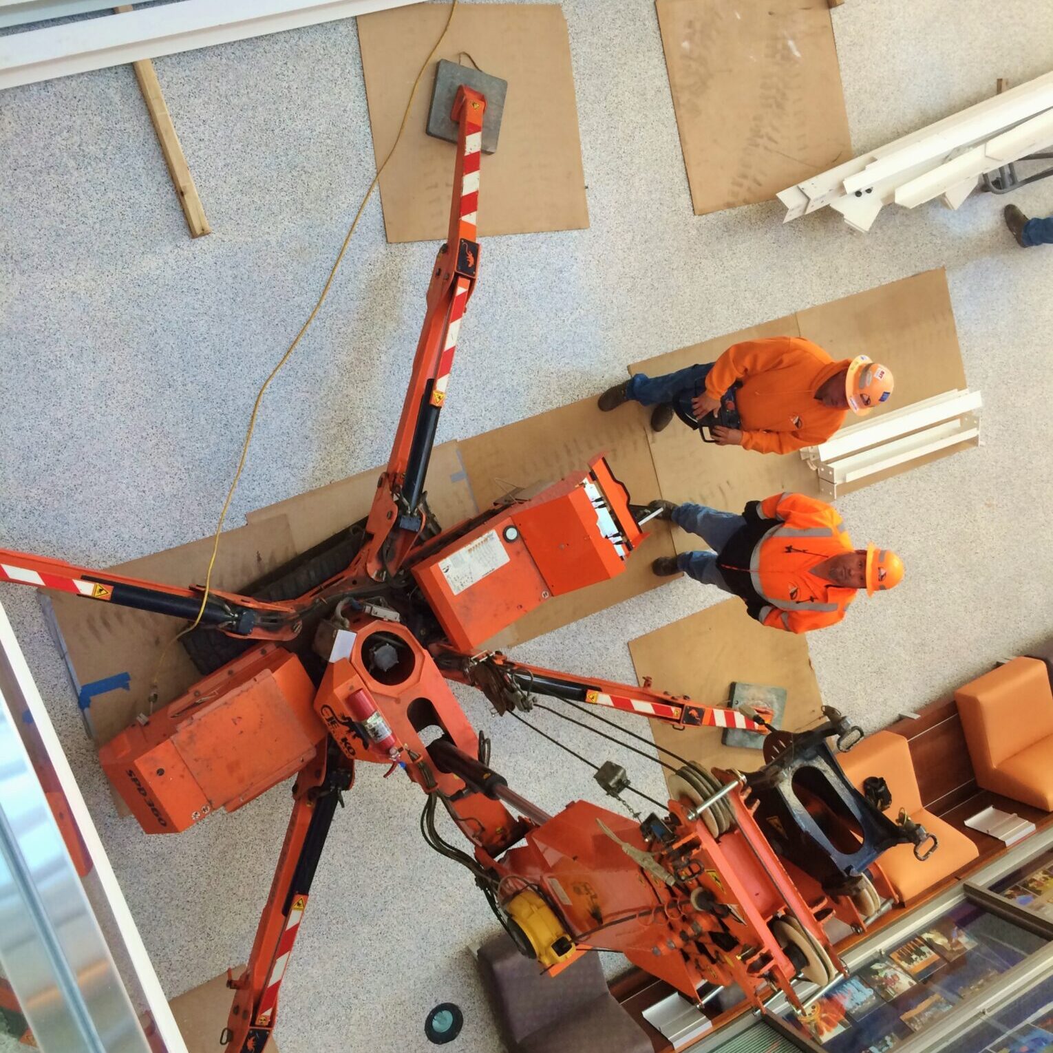 IMG_5158 Overhead view of Jekko mini crane.